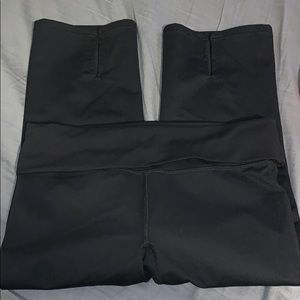 Xersion Slim Fit workout capris